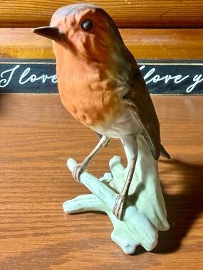 Vintage Goebel West Germany Rotkehlchen Robin Rouge- Gorge On Branch Figurine
